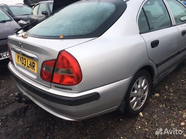 Разбор на запчасти Mitsubishi Carisma