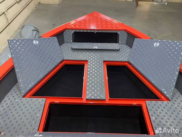 Алюминиевая моторная лодка Триера 490 fish