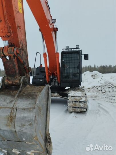 Гусеничный экскаватор Hitachi ZX200LC-5G, 2021