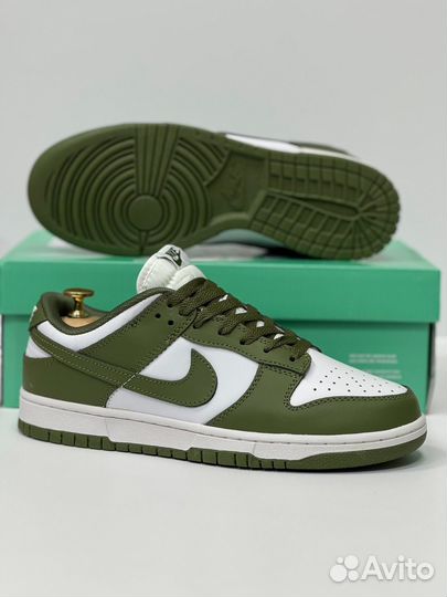 Nike Dunk Low Medium Olive