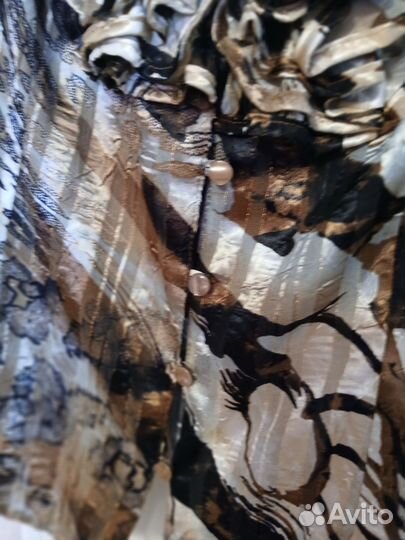 Блузка с жабо