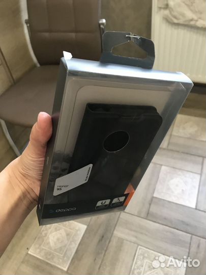 Чехол-книжка на Honor 9s новый