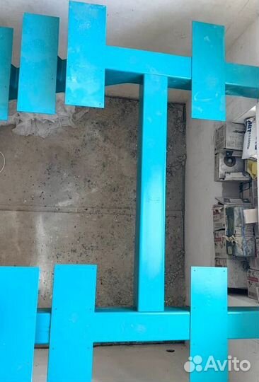 Лестница на металлокаркасе открытого типа