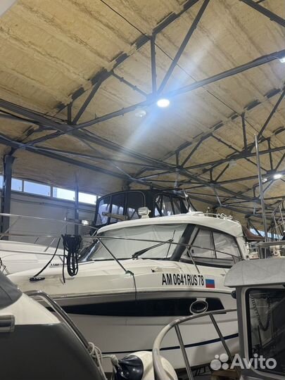 Яхта Beneteau Antares 8.8 350 л.с