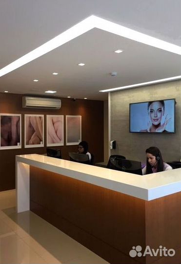 Стойка ресепшн бесплатный монтаж