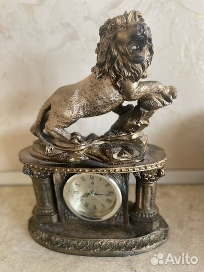 Часы статуэтка лев