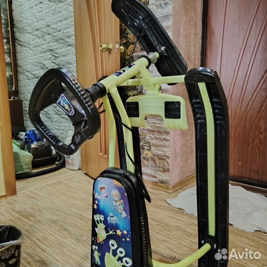 Детский снегокат