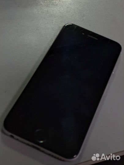 Телефон iPhone 6S