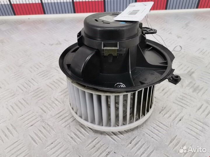 Моторчик печки для Renault Vel Satis 7701048753