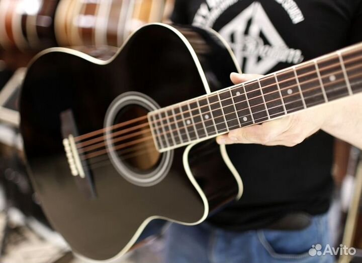 Гитара акустика