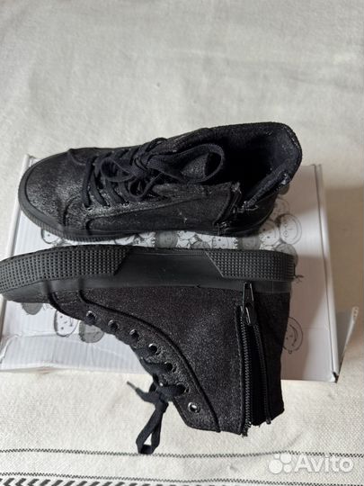 Кеды утепленные для девочки 30р