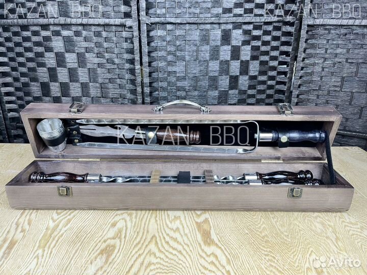 Подарочный набор шампуров в деревянном кейсе