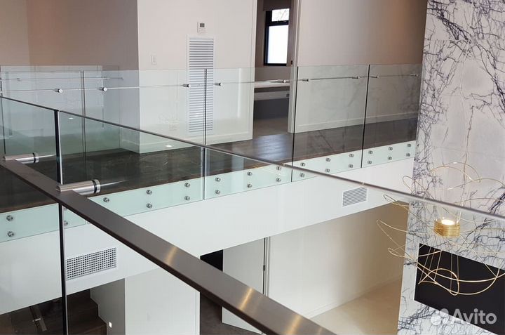 Ограждения из стекла в размере