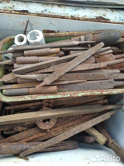 Инструмент (Сверла,Ключи,Напильники и т.д)