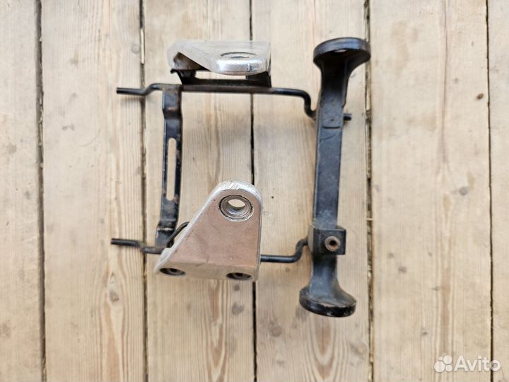 Кронштейн фары Honda CB 1 cb1