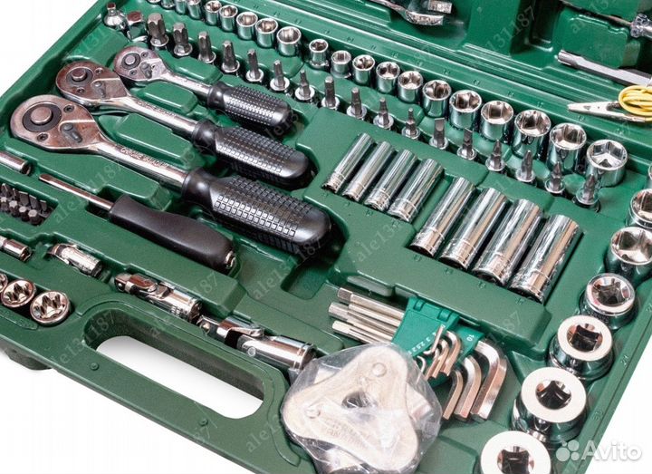 Набор автомобильного инструмента SATA 121 предмет