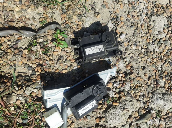 Заслонка печки на Мазда кседос 9,Миления