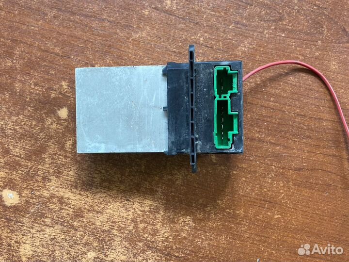 Реостат печки Nissan march