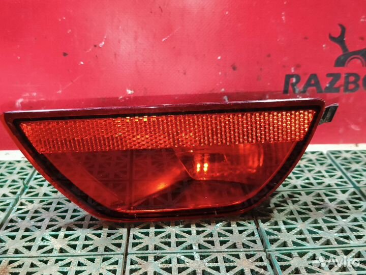 Светоотражатель правый Renault Megane 3 Хетчбэк