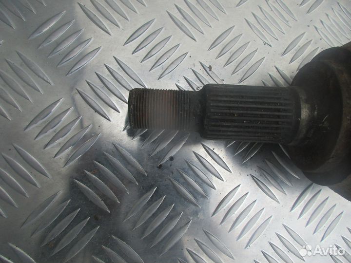 Полуось передняя Фольксваген Туарег 3.0d