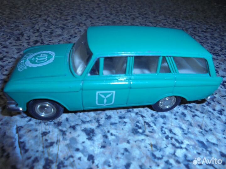Модель авто Москвич 427 (400 лет Саратов) 1 43 ссс