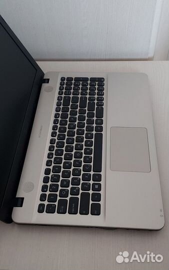 Ноутбук asus Pentium N4200 и SSD
