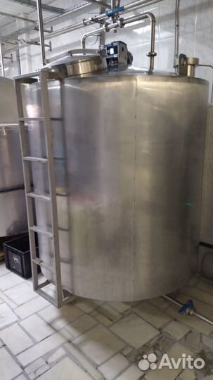 Танк Охладитель молока бу 2т