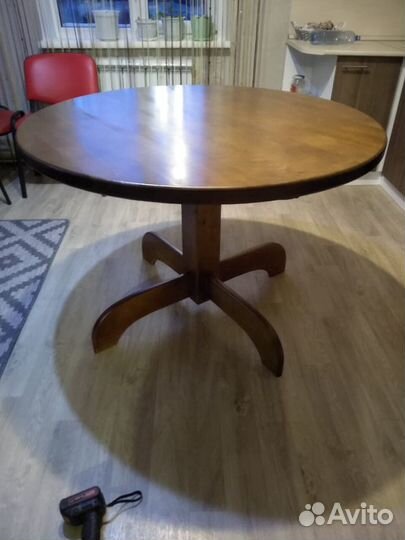 Стол круглый