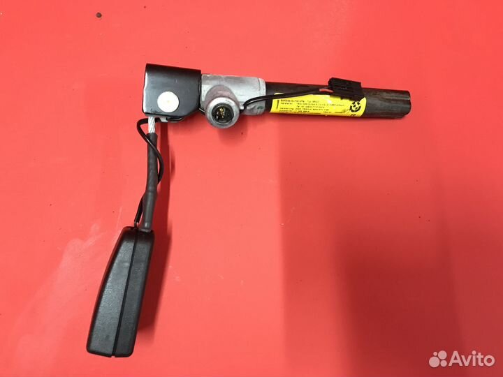 Замок ремня безопасности левый BMW 5-серия E60