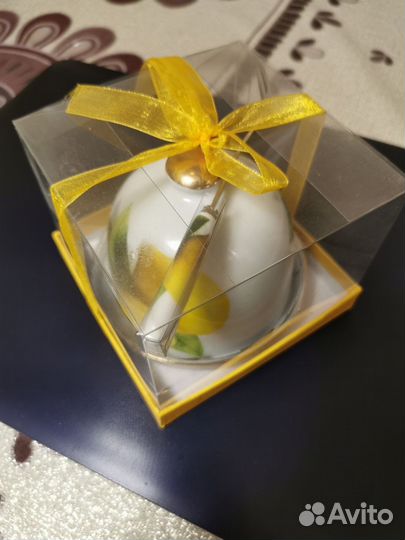 Лимонница новая. Фарфор. Япония