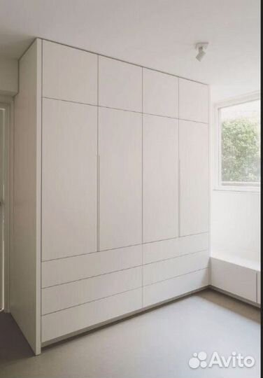 Шкаф на заказ минимализм