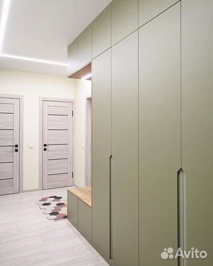 Прихожая белая