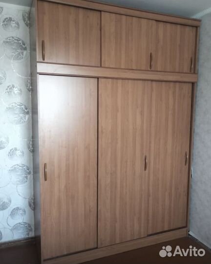 Продам шкаф бу, большой и вместительный