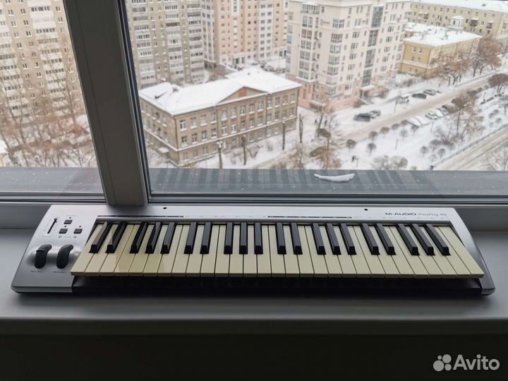 Миди клавиатура m-audio KeyRig 49