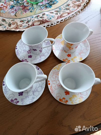 Набор кофейных чашек с блюдцами 4 пары