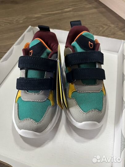 Кроссовки котофей 27 новые