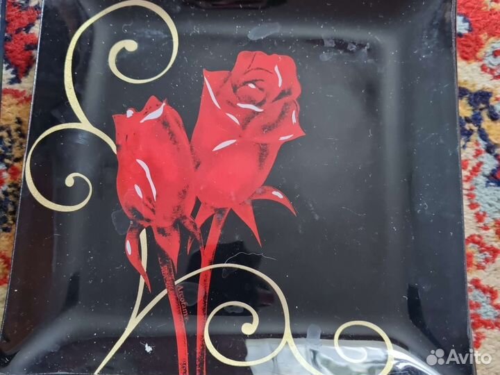 Посуда 1 большое блюдо и 5 маленьких