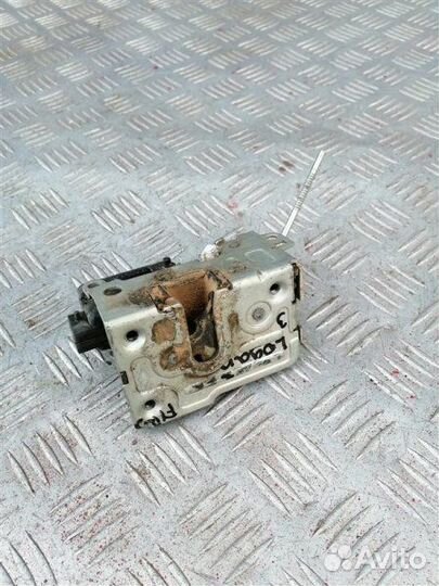 Замок двери передний правый Renault Logan