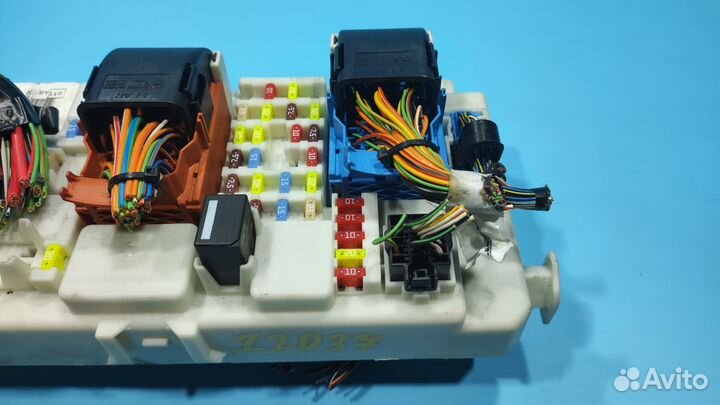 Блок предохранителей салонный для Ford Focus 2
