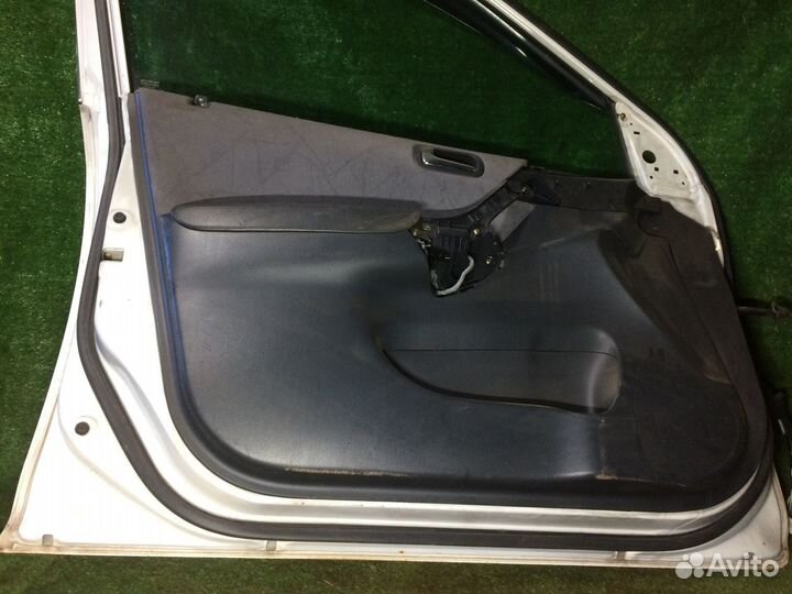 Дверь передняя левая Honda Civic EU1 EU3 Перламутр