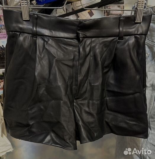 Кожаные мини шорты zara