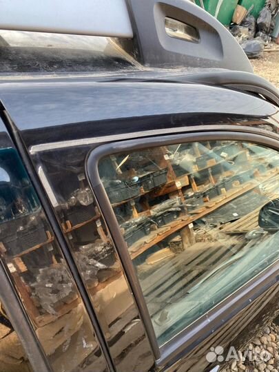 Дверь передняя правая Renault Duster