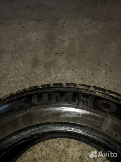 Kumho I'Zen KW22 215/60 R16