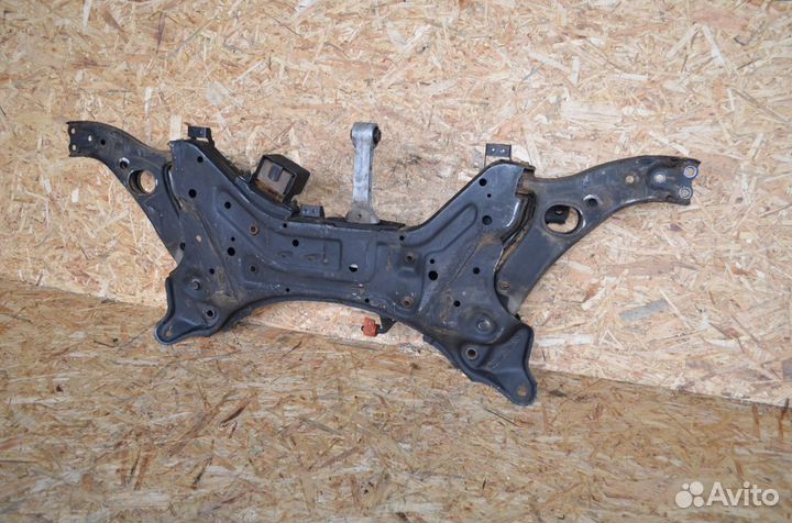 Подрамник передний Hyundai Sonata YF G4KJ