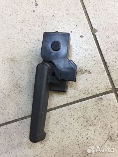 Ручка открывания капота Chevrolet Cruze F16D4 2013