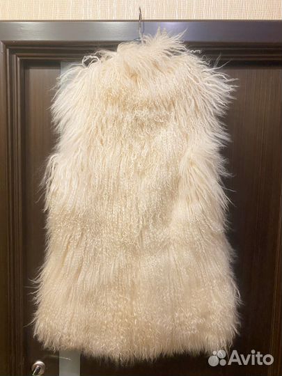 Жилет из натуральной ламы