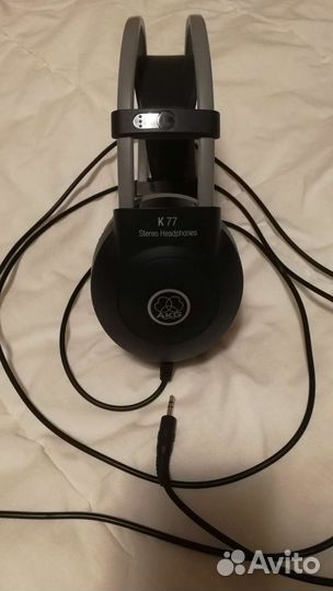 Наушники AKG K77 одно ухо