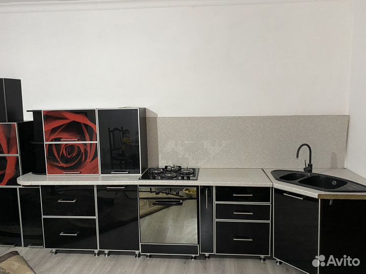 Кухня угловая бу с техникой