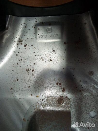 Кожух рулевой колонки Mazda Mazda 6 GH седан 2.0Л