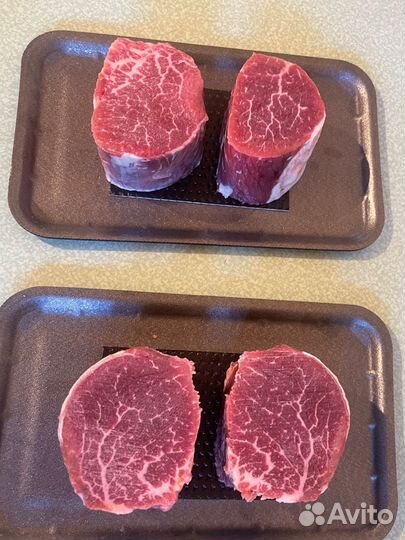 Стейки из мраморной говядины